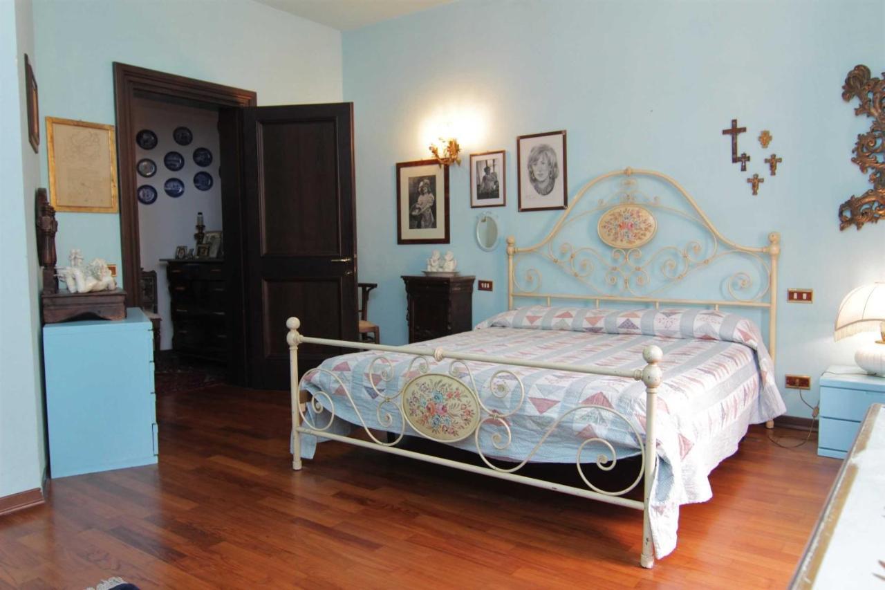 L'Arrocco Bed And Breakfast Марина-ді-Каррара Екстер'єр фото