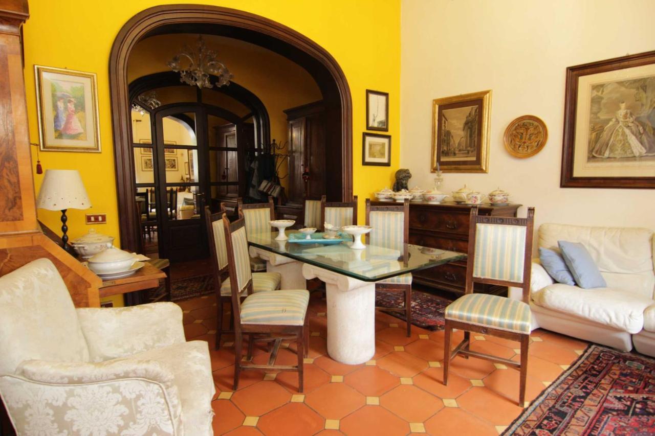 L'Arrocco Bed And Breakfast Марина-ді-Каррара Екстер'єр фото